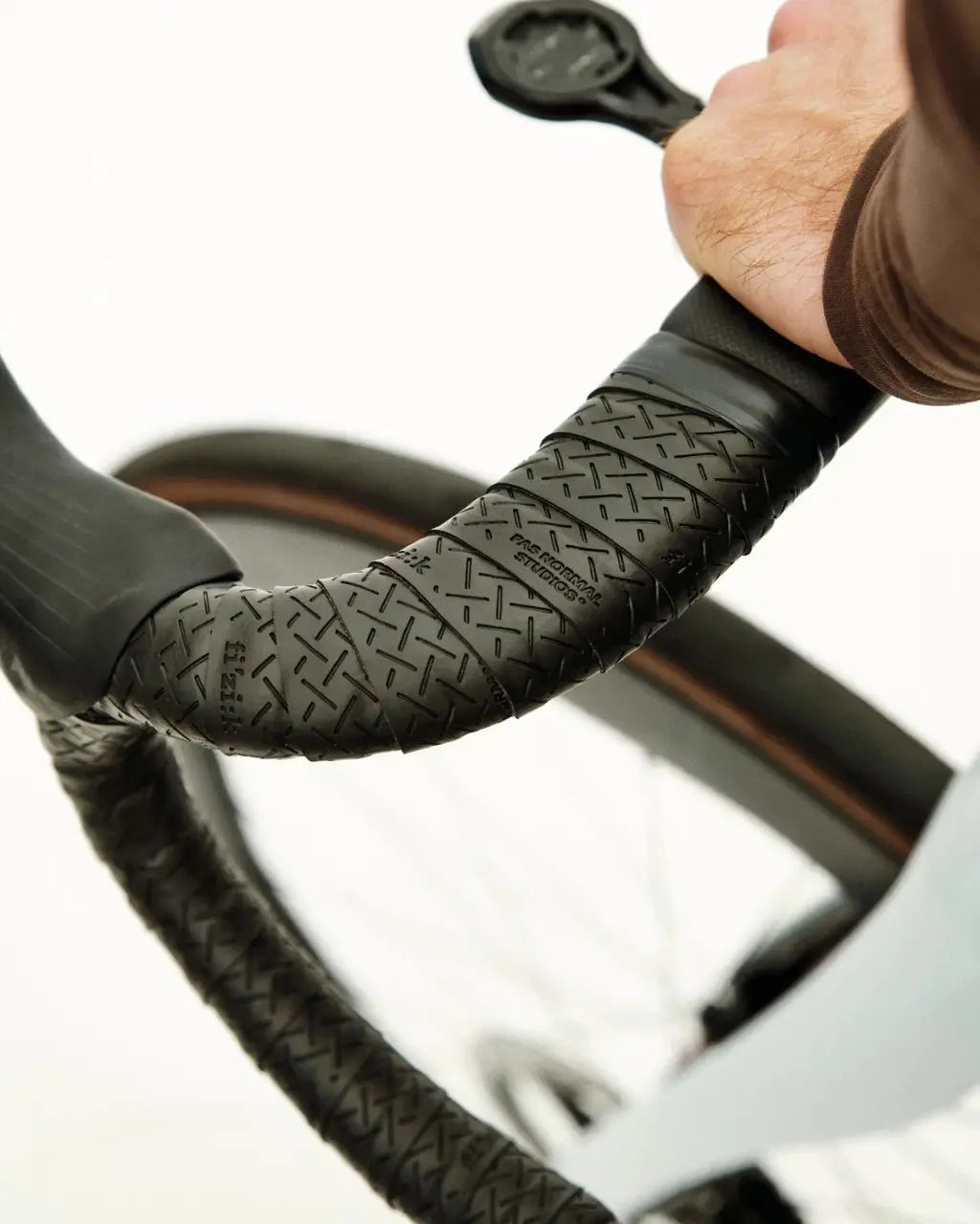 PAS NORMAL STUDIOS Bartape Fizik x PNS